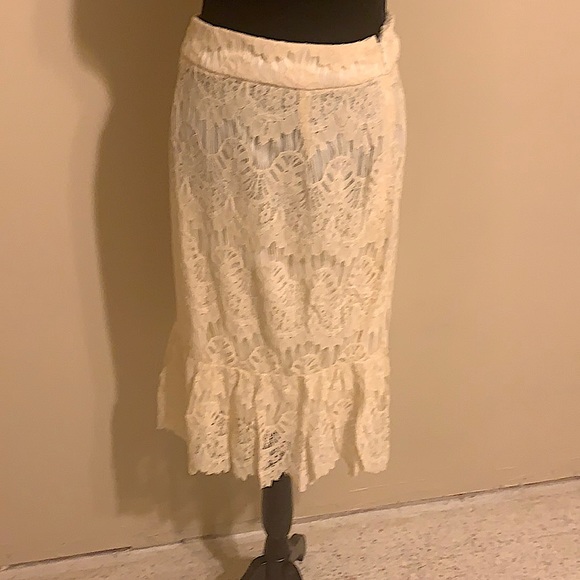Dresses & Skirts - Ivory lace skirt